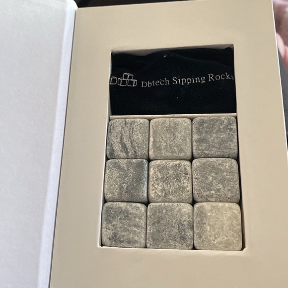 Dbtech Chilling Rocks - Picture 2 of 3